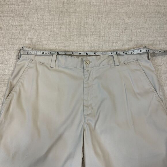 Nike Golf Shorts Mens 34 Beige Tech Flat Front Moisture Wicking Dri-Fit *READ - Picture 4 of 13